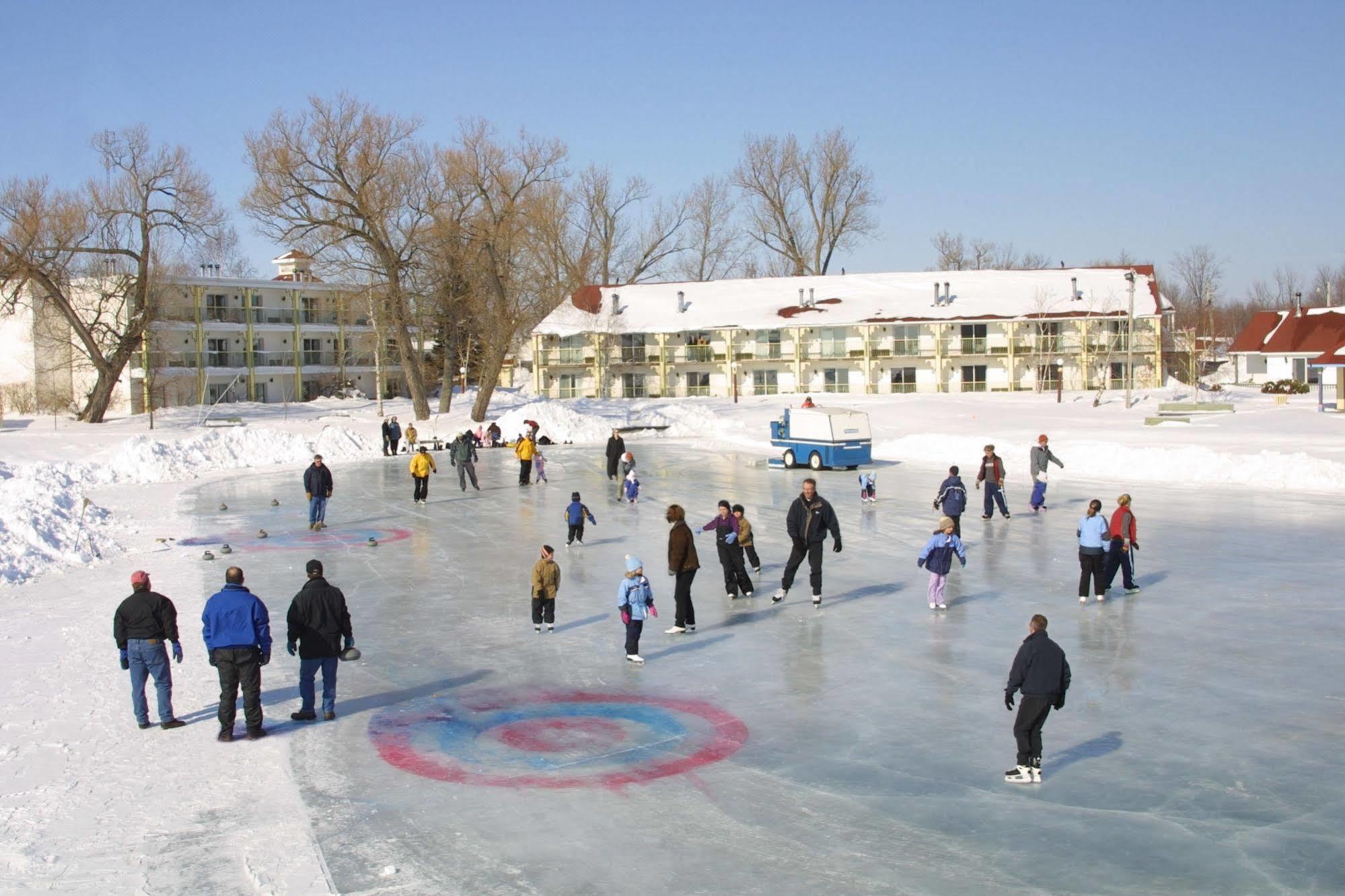 Fern Resort Orillia Exterior photo