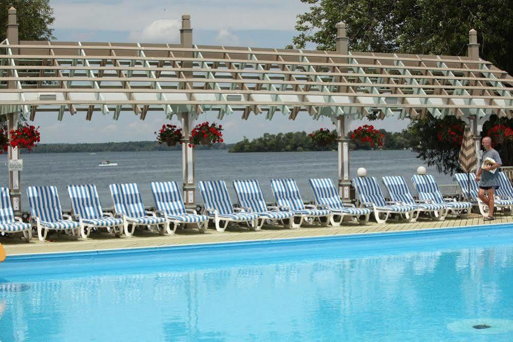 Fern Resort Orillia Exterior photo